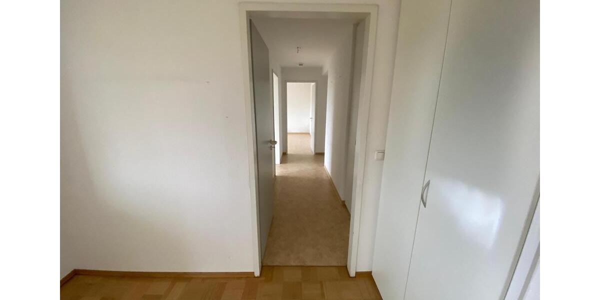 Erdgeschoßwohnung Bad Neustadt an der Saale - 5 Zimmer, 136 m&sup2;, 954&euro; | Angebot:25755027