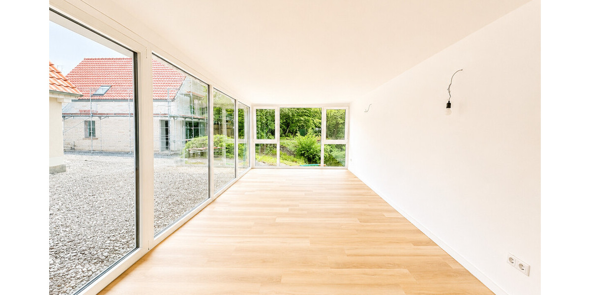 Exklusive kernsanierte Loftwohnung im Erstbezug mit Privatteich & Panorama-Glasfront - Erdgeschoßwohnung Münster / Albachten Albachten | Angebot:26621543