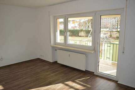 Wohnung Rüsselsheim - 4 Zimmer, 110 m&sup2;, 1.750&euro; | Angebot:27234702