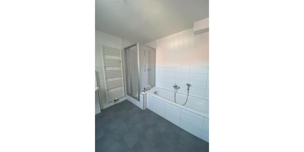 Wohnen auf Zeit Bielefeld - 1 Zimmer, 10 m&sup2;, 399&euro; | Angebot:26496762