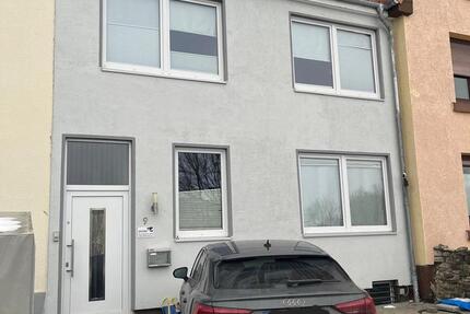 Haus Einbeck - 7 Zimmer, 150 m&sup2;, 1.190&euro; | Angebot:26531328