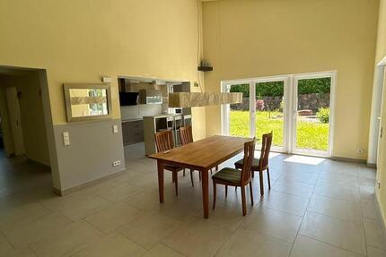 Wunderschöne moderne Erdgeschoß-Wohnung mit überdachter Terrase und eigenem Garten 2 zimmer