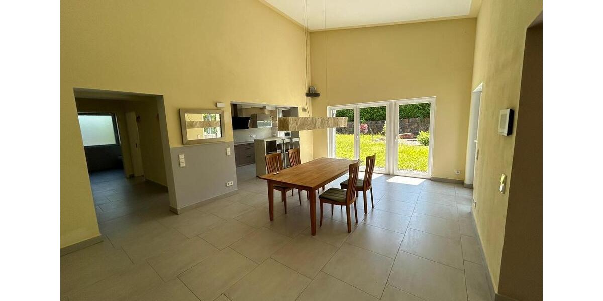 Wunderschöne moderne Erdgeschoß-Wohnung mit überdachter Terrase und eigenem Garten 2 zimmer