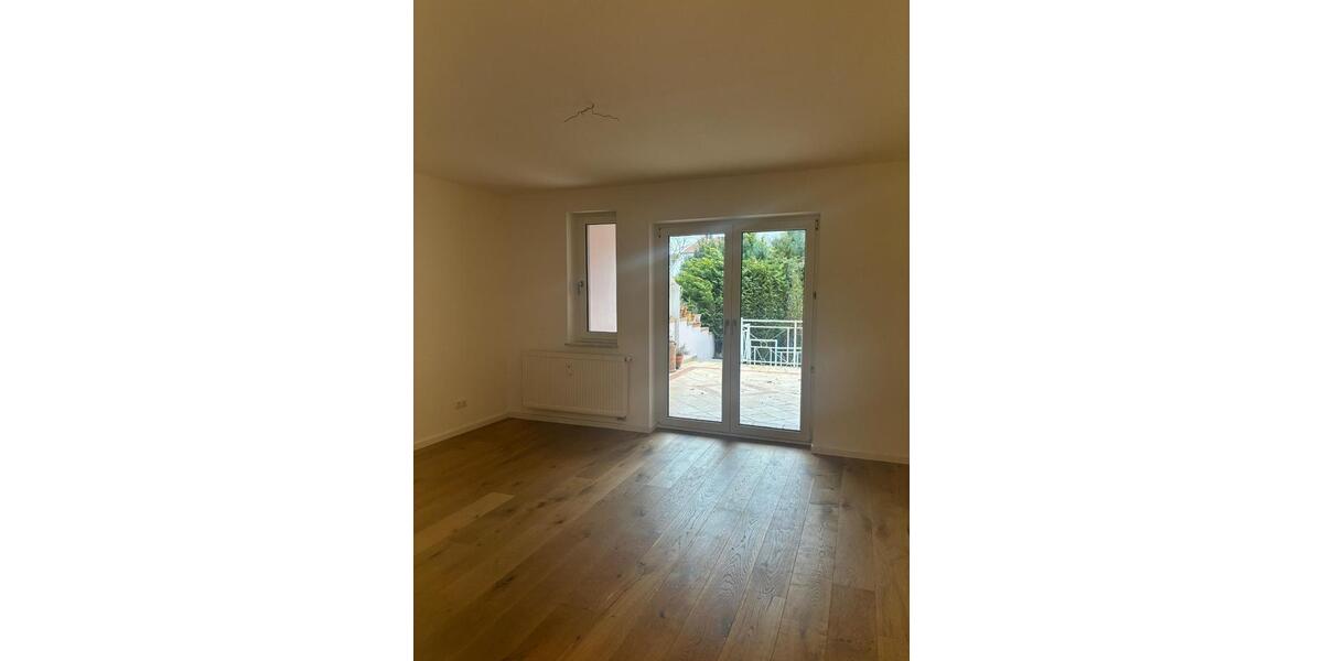 Erdgeschoßwohnung München Aubing-Lochhausen-Langwied - 5 Zimmer, 160 m&sup2;, 2.900&euro; | Angebot:25102130