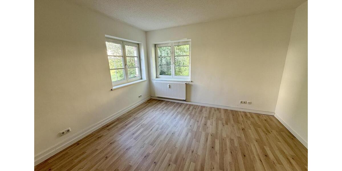 Erdgeschoßwohnung Plauen Alt Chrieschwitz - 3 Zimmer, 64 m&sup2;, 360&euro; | Angebot:26518940