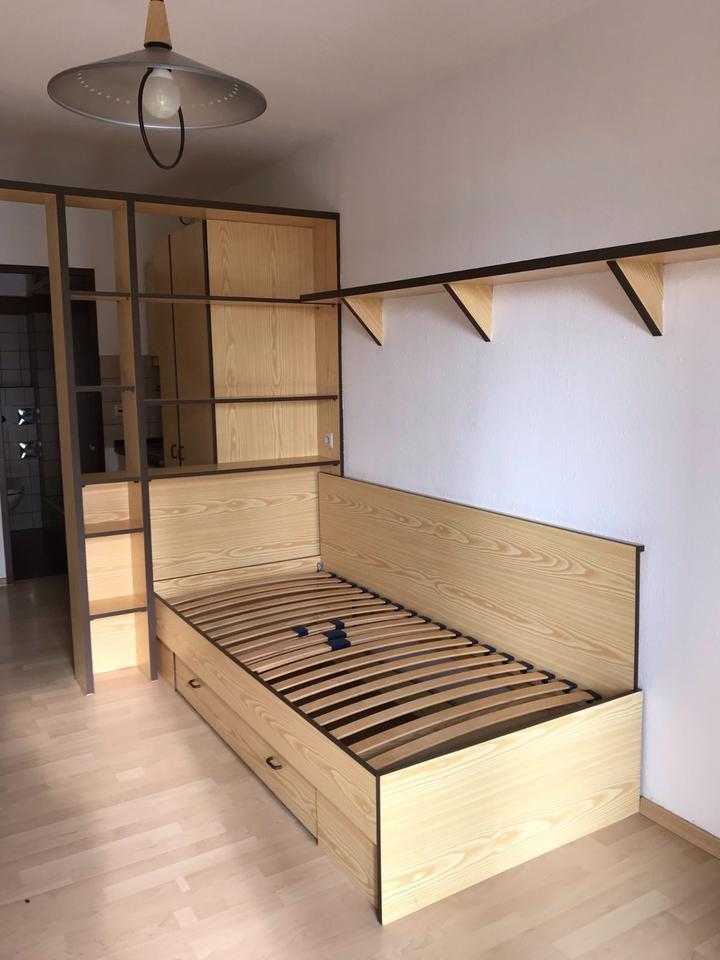 Möbliertes Studentenapartement mit Wintergarten