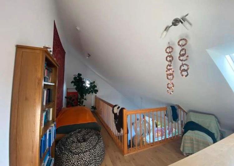 Maisonettenwohnung Königsbrunn - 3 Zimmer, 100 m&sup2;, 1.290&euro; | Angebot:26042071