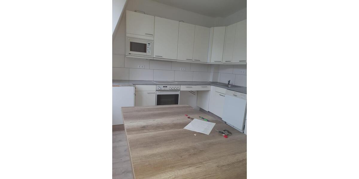 Dachgeschoßwohnung Bremerhaven - 3 Zimmer, 94 m&sup2;, 650&euro; | Angebot:26151275