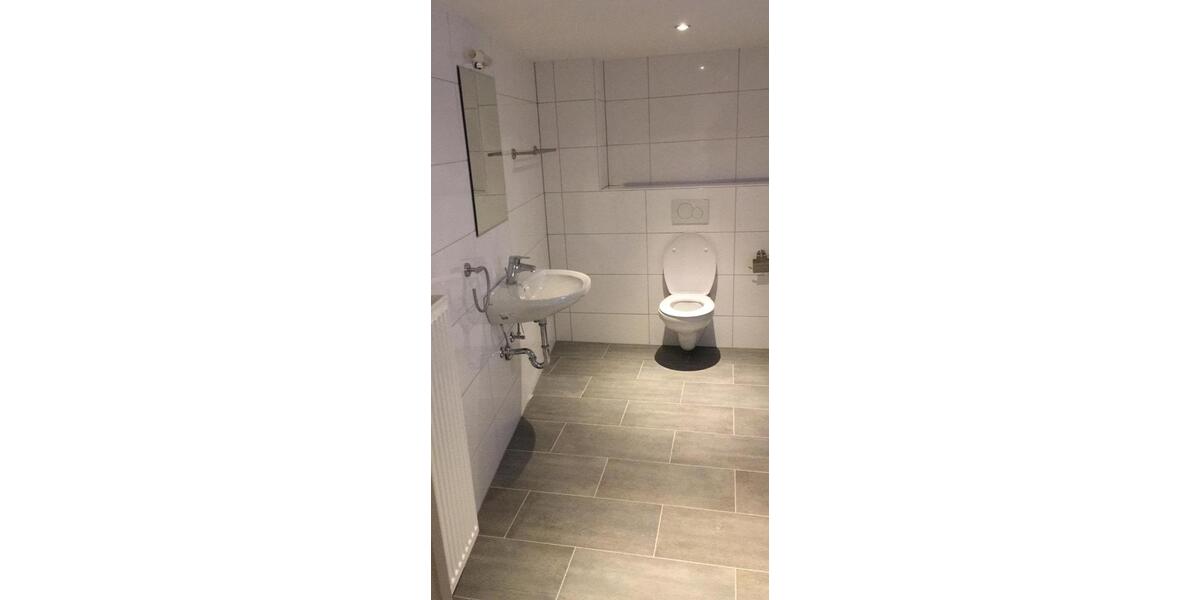 Einfamilienhaus Bingen am Rhein - 8 Zimmer, 205 m&sup2;, 2.200&euro; | Angebot:25818910