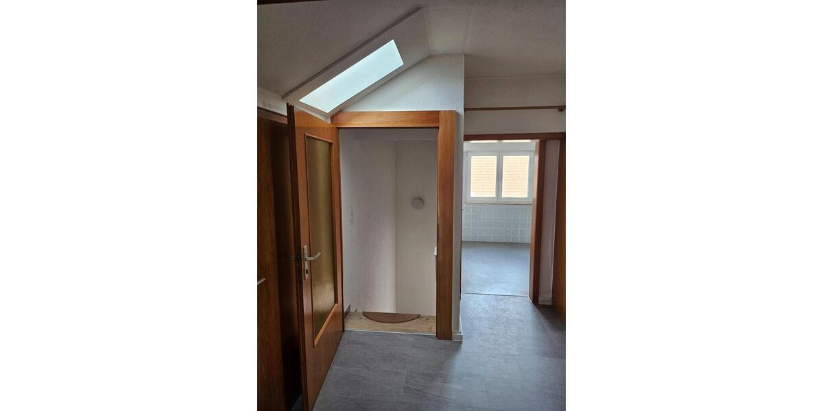 Dachgeschoßwohnung Reinheim - 2 Zimmer, 60 m&sup2;, 660&euro; | Angebot:26257373