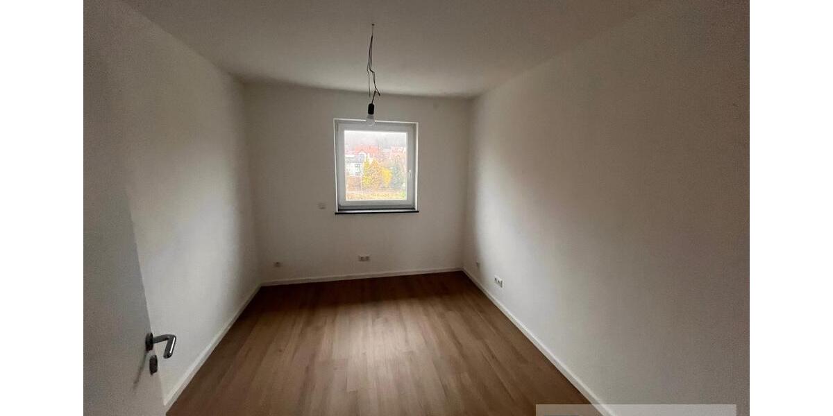 Etagenwohnung Neusorg - 3 Zimmer, 114 m&sup2;, 1.085&euro; | Angebot:21198005