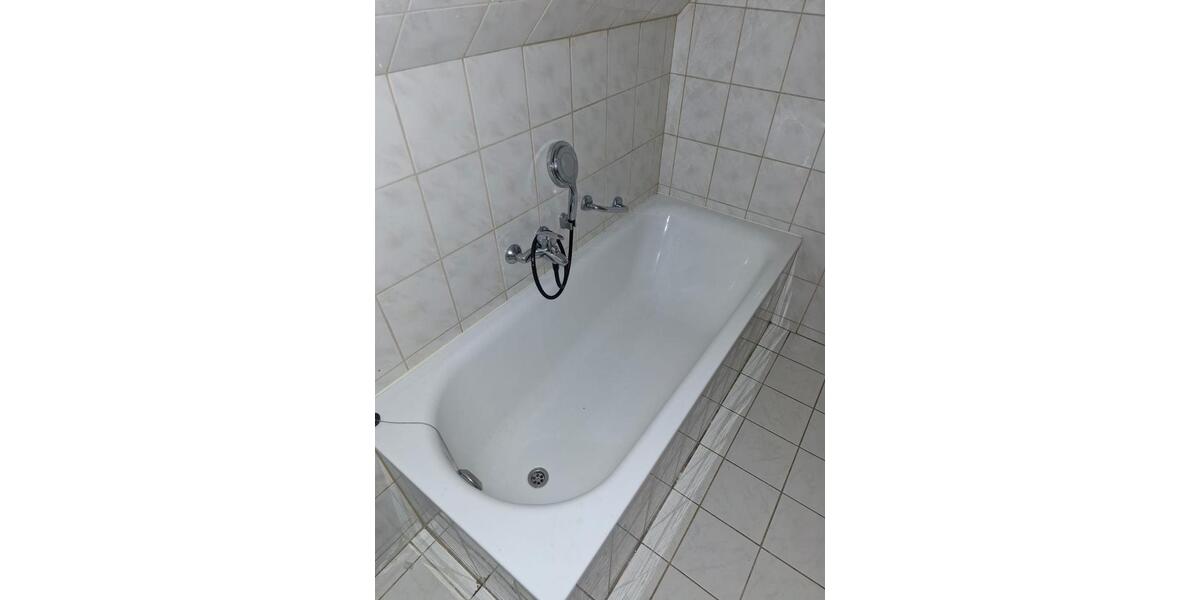 Dachgeschoßwohnung Werdau - 2 Zimmer, 62 m&sup2;, 570&euro; | Angebot:27581594