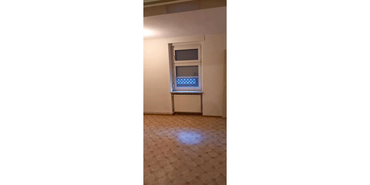 Erdgeschoßwohnung Oschersleben (Bode) - 4 Zimmer, 121 m&sup2;, 890&euro; | Angebot:26586333