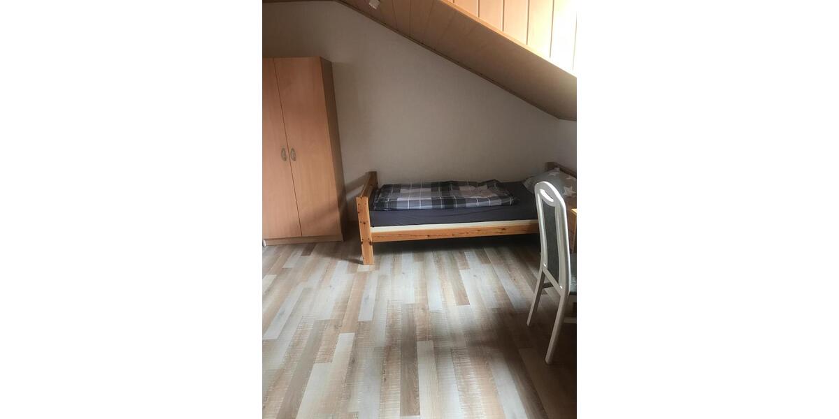 Wohnen auf Zeit Winzer - 12 Zimmer, 20 m&sup2;, 20&euro; | Angebot:26132692