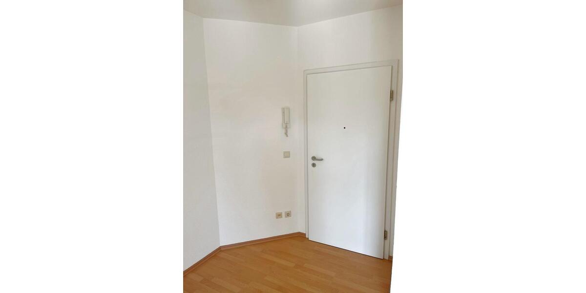 Etagenwohnung Löbau - 1 Zimmer, 32 m&sup2;, 210&euro; | Angebot:26662904