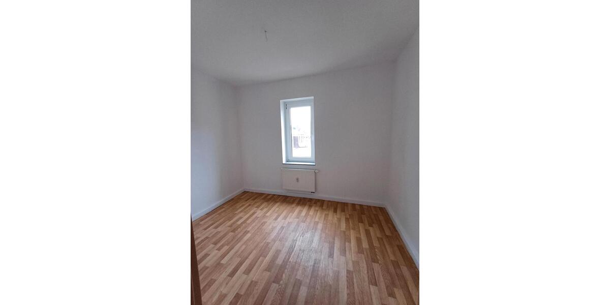 Etagenwohnung Frohburg - 2 Zimmer, 50 m&sup2;, 350&euro; | Angebot:26232886