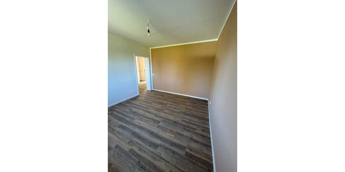 Etagenwohnung Leisnig Kroptewitz - 3 Zimmer, 65 m&sup2;, 355&euro; | Angebot:24826062