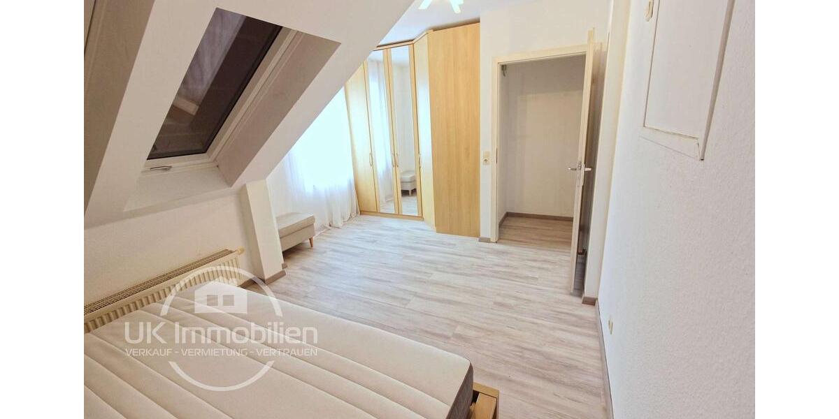 Reihenhaus Bad Vilbel - 6 Zimmer, 131 m&sup2;, 1.800&euro; | Angebot:25103751