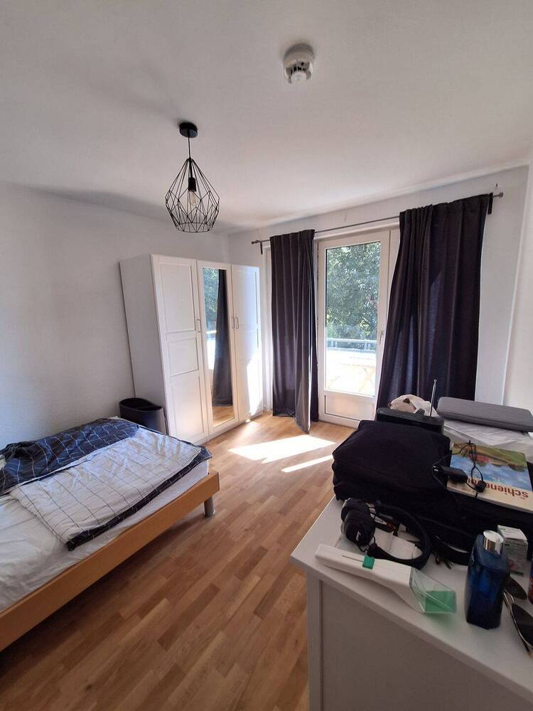 HH-Horn, 2,5 Zimmer Wohnung mit Balkon !Bitte unsere Fragen beachten!