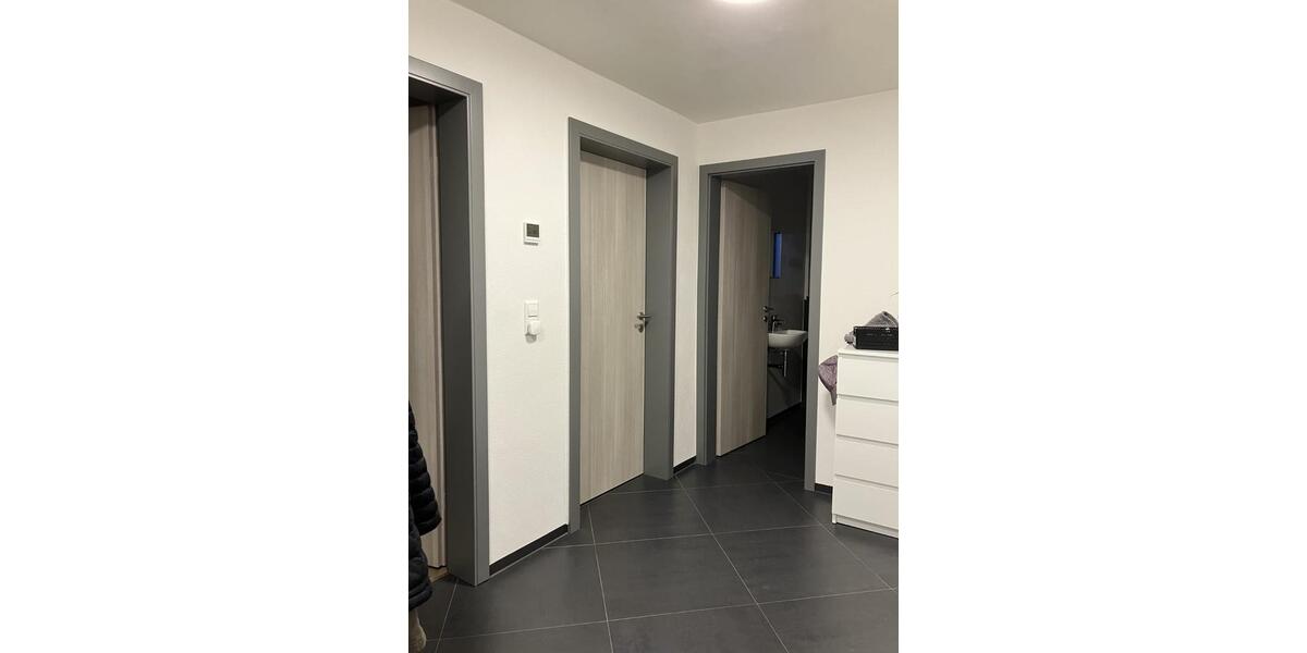 Erdgeschoßwohnung Straßberg - 4 Zimmer, 118 m&sup2;, 1.000&euro; | Angebot:25510143