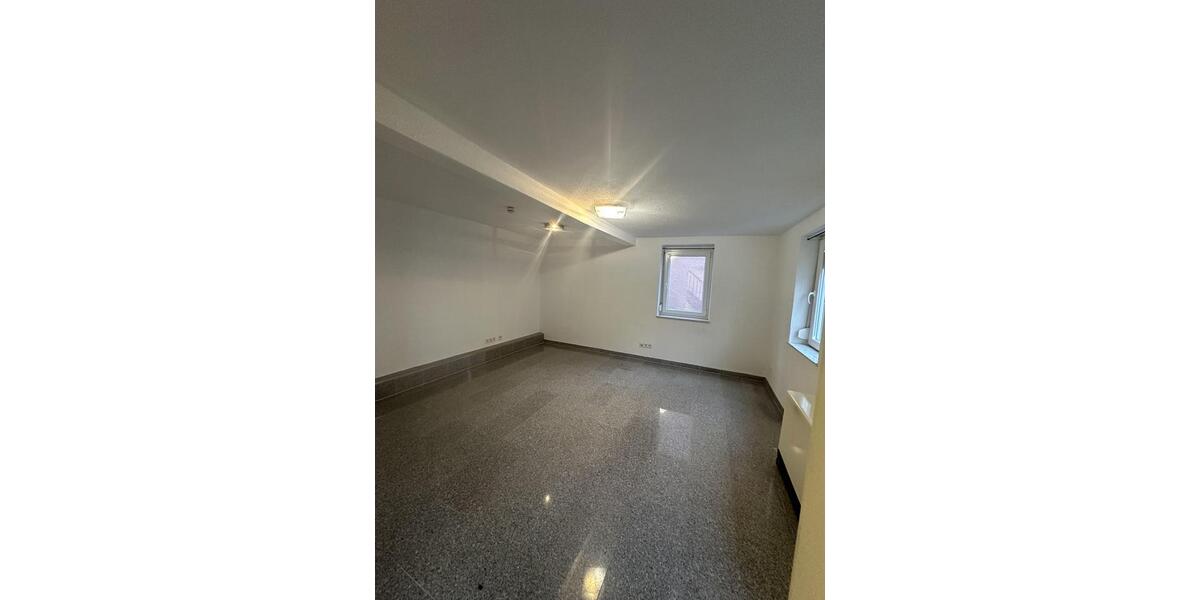 Doppelhaushälfte Stuttgart Vaihingen - 5 Zimmer, 128 m&sup2;, 1.750&euro; | Angebot:25157902