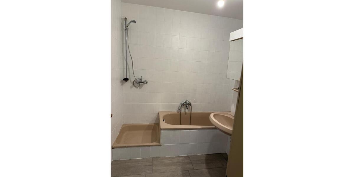 Erdgeschoßwohnung Nürnberg Gaismannshof - 3 Zimmer, 72 m&sup2;, 1.300&euro; | Angebot:25856502