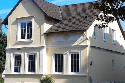 Haus Ahrensburg - 7 Zimmer, 188 m&sup2;, 3.490&euro; | Angebot:26582178