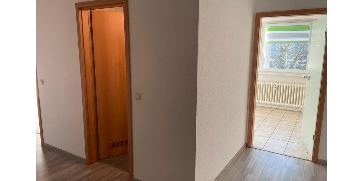 Etagenwohnung Netphen - 3 Zimmer, 79 m&sup2;, 630&euro; | Angebot:26635115