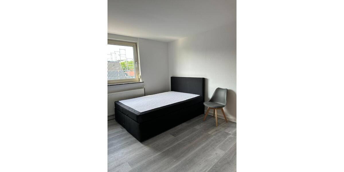 Dachgeschoßwohnung Kleve - 1 Zimmer, 15 m&sup2;, 470&euro; | Angebot:25083123
