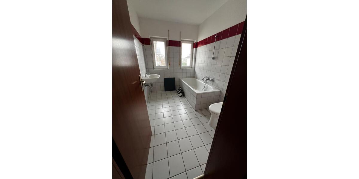 Etagenwohnung Treuenbrietzen - 3 Zimmer, 74 m&sup2;, 600&euro; | Angebot:25452557