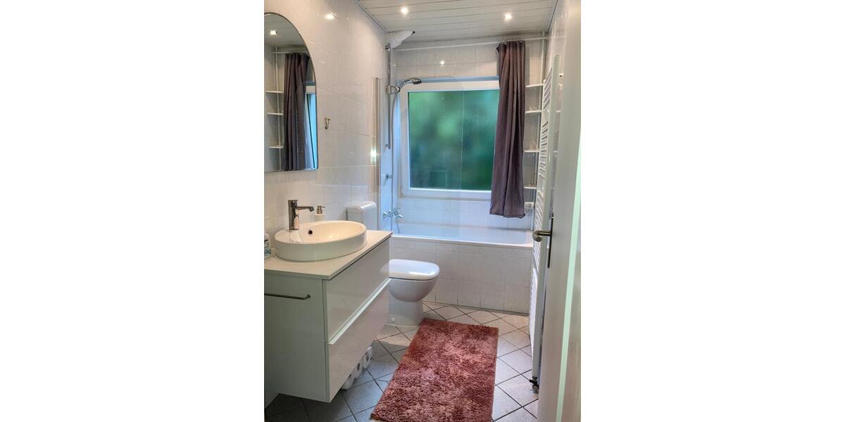 Wohnen auf Zeit Detmold - 3 Zimmer, 52 m&sup2;, 700&euro; | Angebot:26289062