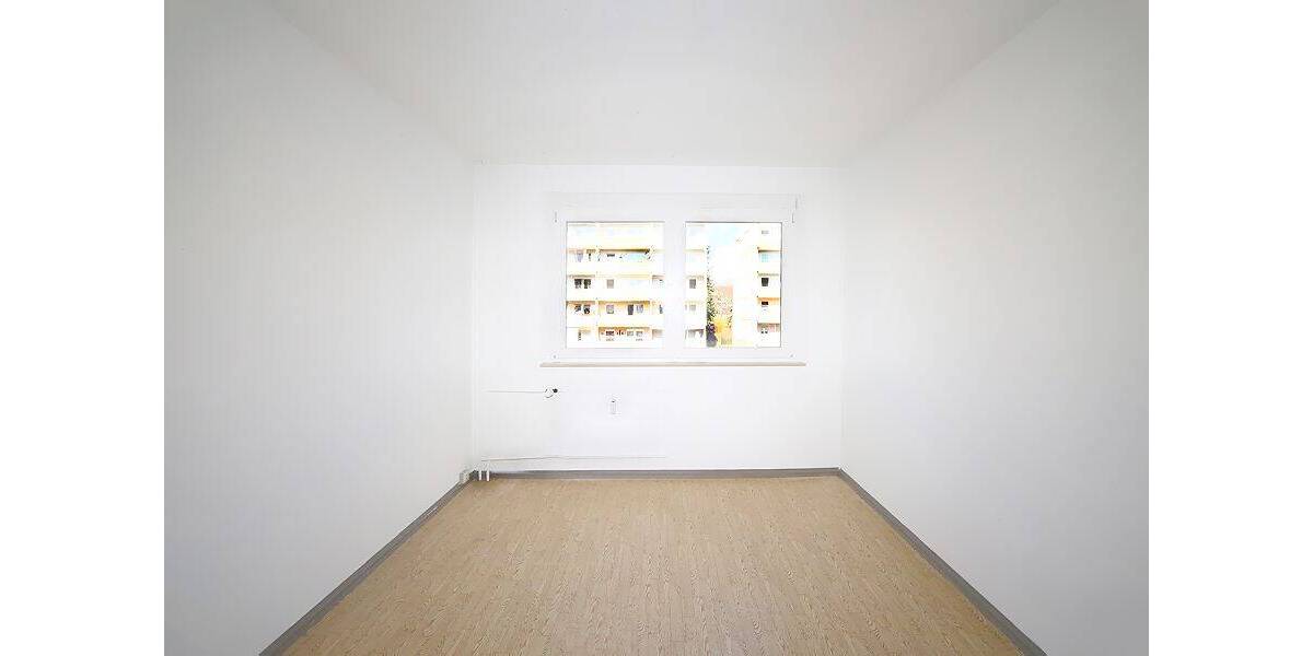 Etagenwohnung Eisleben Lutherstadt Eisleben - 4 Zimmer, 65 m&sup2;, 334&euro; | Angebot:26659883