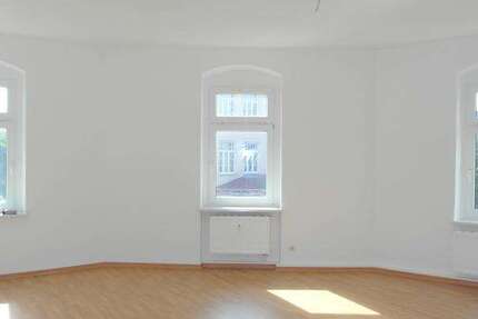 Wohnung Riesa Gröba - 2 Zimmer, 50 m&sup2;, 275&euro; | Angebot:26838508