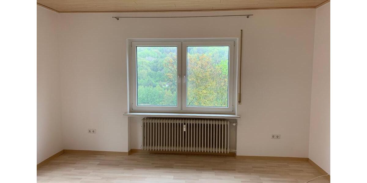 Etagenwohnung Spangenberg - 3 Zimmer, 85 m&sup2;, 620&euro; | Angebot:25048997