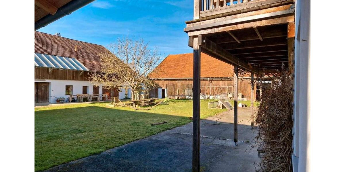 Erdgeschoßwohnung Gangkofen - 3 Zimmer, 131 m&sup2;, 850&euro; | Angebot:26038541
