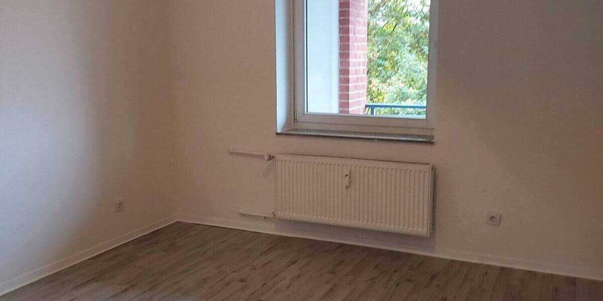 Etagenwohnung Bremerhaven Lehe - 3 Zimmer, 82 m&sup2;, 550&euro; | Angebot:24807053