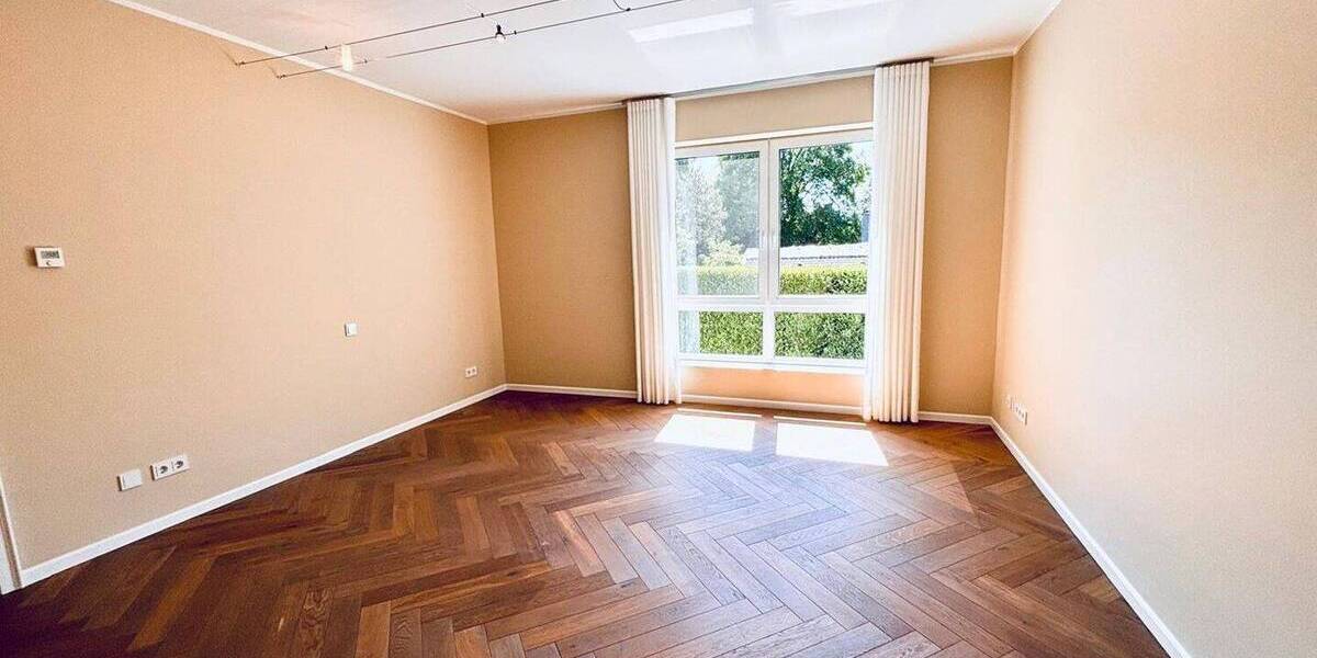 Etagenwohnung Düsseldorf Urdenbach - 4 Zimmer, 138 m&sup2;, 2.350&euro; | Angebot:26797596
