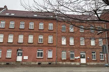 Wohnung Halberstadt - 4 Zimmer, 86 m&sup2;, 379&euro; | Angebot:25375602