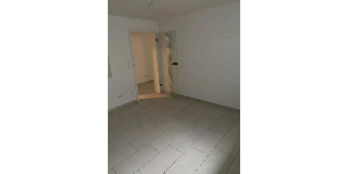 Etagenwohnung Wiesloch - 2 Zimmer, 77 m&sup2;, 890&euro; | Angebot:26032176