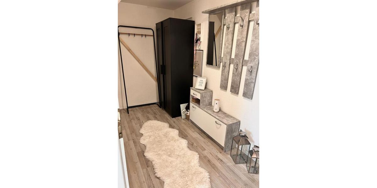 Dachgeschoßwohnung Zwickau - 3 Zimmer, 60 m&sup2;, 325&euro; | Angebot:25942754
