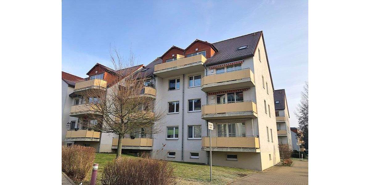 Dachgeschosswohnung mit Balkon und Einbauküche in ruhiger Lage 2 zimmer