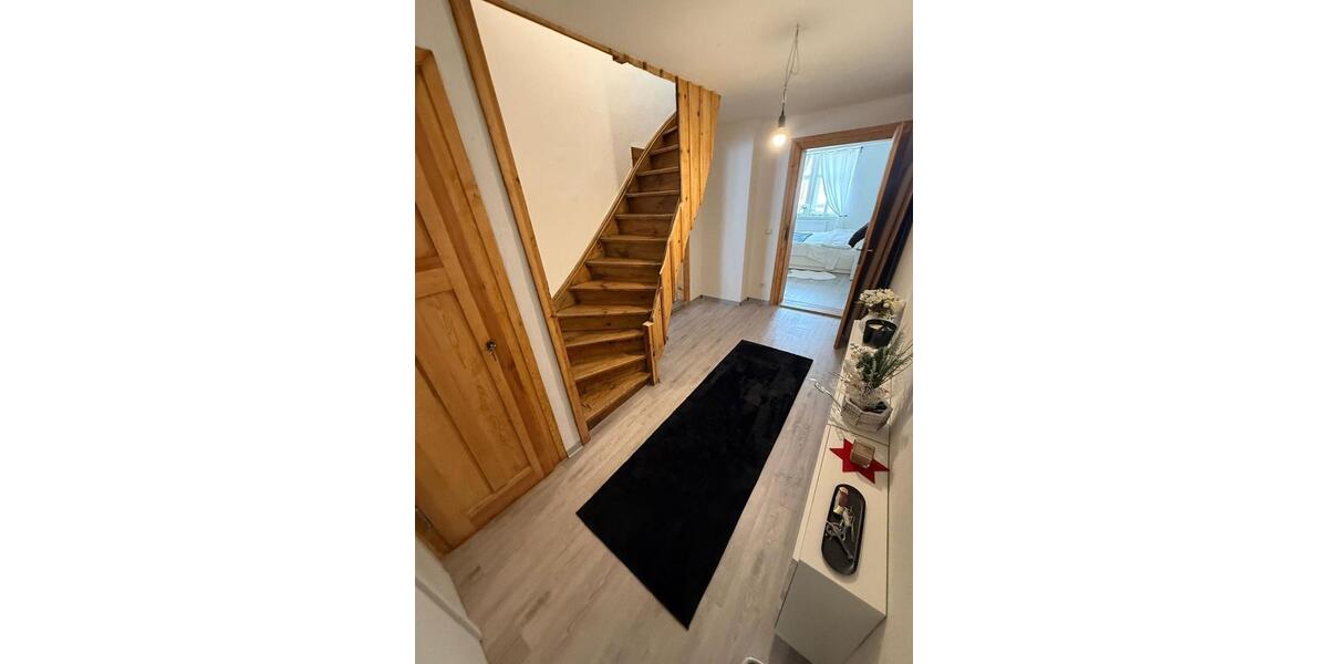 Etagenwohnung Bautzen - 3 Zimmer, 100 m&sup2;, 900&euro; | Angebot:26004156