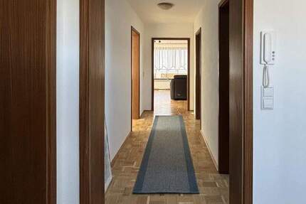 Möblierte 2 Zimmer-DG-Wohnung im 3-FH 2 zimmer