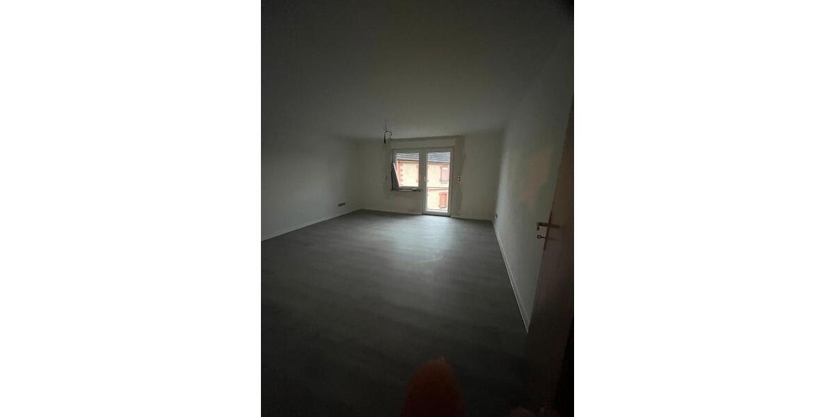 Etagenwohnung Fernwald - 5 Zimmer, 130 m&sup2;, 1.250&euro; | Angebot:24743021