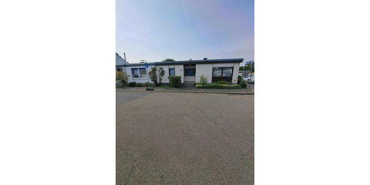 ***Eckgrundstück!, geräumiges Haus in begehrter Wohnlage sucht neuen Eigentümer, KAUFEN statt mieten*** 5 zimmer