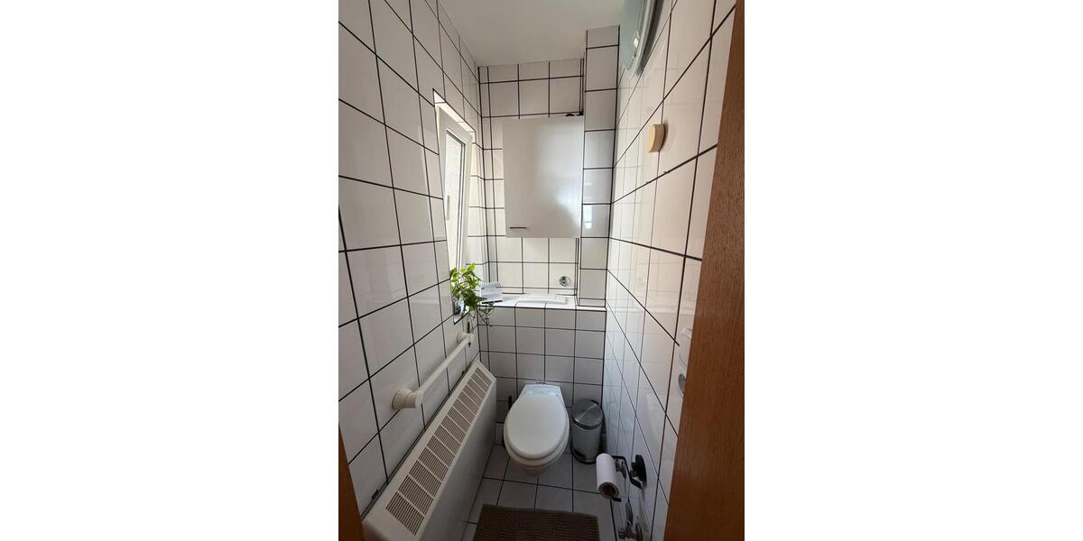Dachgeschoßwohnung Stuttgart Stuttgart-Süd - 3 Zimmer, 80 m&sup2;, 1.300&euro; | Angebot:26603207