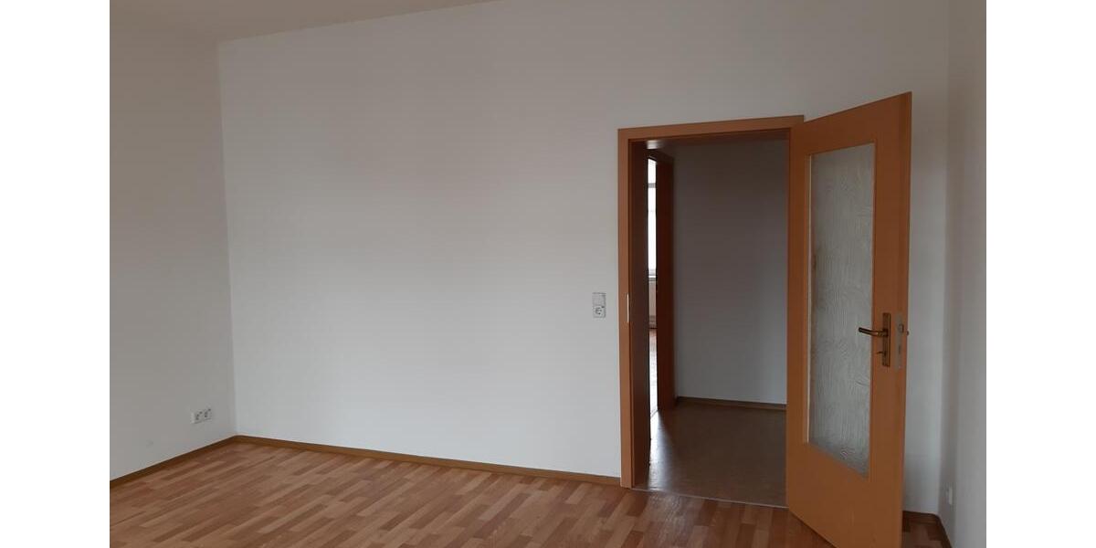 Etagenwohnung Werdau - 3 Zimmer, 66 m&sup2;, 328&euro; | Angebot:26637298