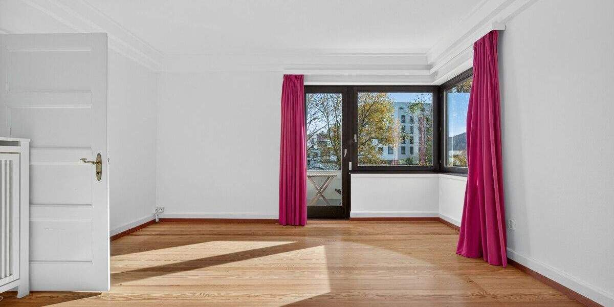 Etagenwohnung Baden-Baden Innenstadt - 4 Zimmer, 115 m&sup2;, 1.280&euro; | Angebot:24860413