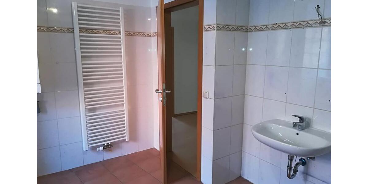 Dachgeschoßwohnung Schmalkalden - 3 Zimmer, 62 m&sup2;, 430&euro; | Angebot:19787794