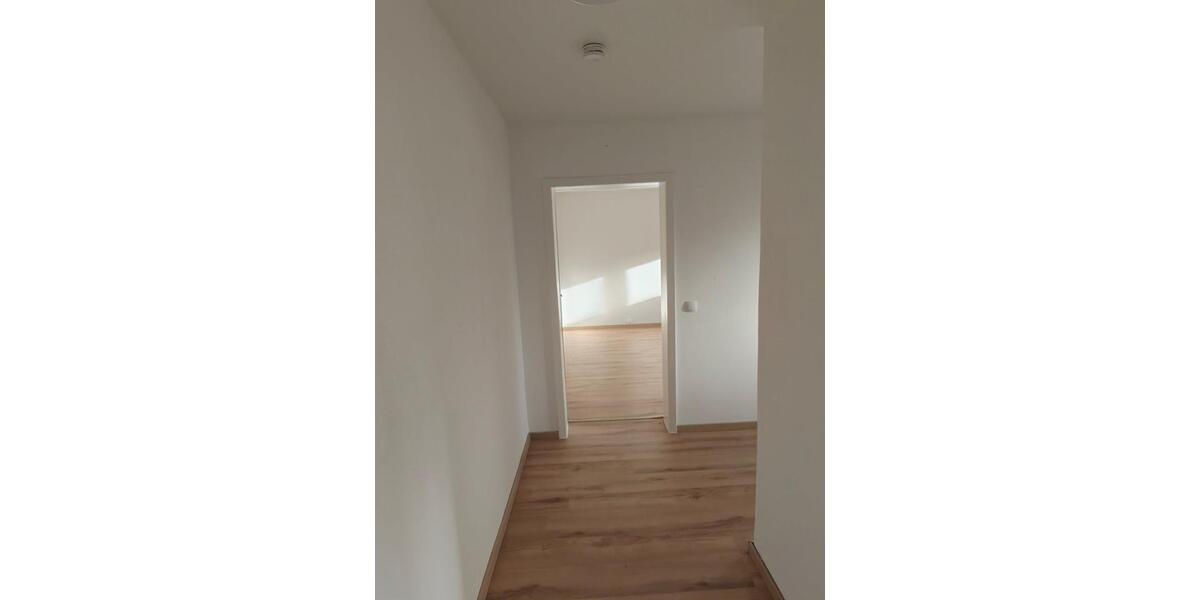 Etagenwohnung Solingen Höhscheid - 1 Zimmer, 340 m&sup2;, 340&euro; | Angebot:24577456